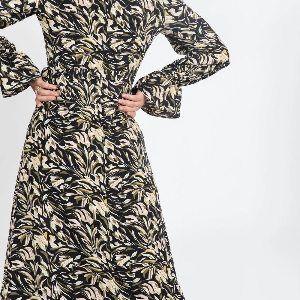 Kittenish city chic wrap dress NWT